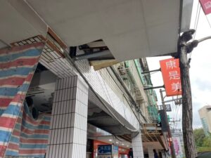 蘆洲復興路案場_4柱3梁包覆四層300g碳纖維補強 完成面